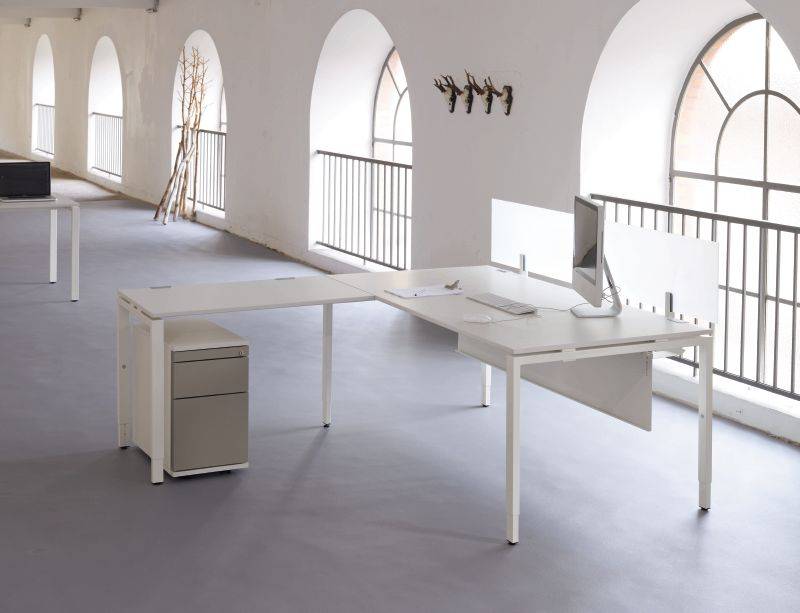 Le Bureau Tibas de Haworth : Un Equilibre Parfait entre Esthétique, Adaptabilité et Durabilité dans les Bouches du Rhône