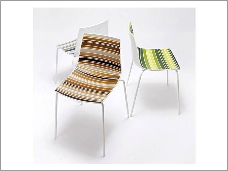 CLAIRE - Chaises tapissées contemporaines