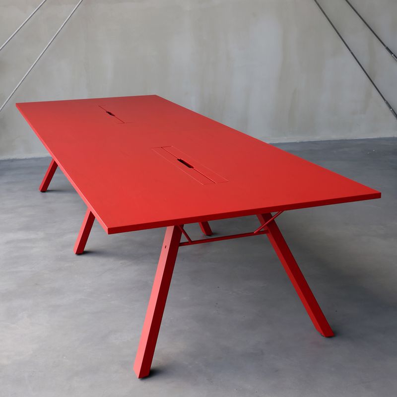 table de reunion dynamique moderne - aix en provence