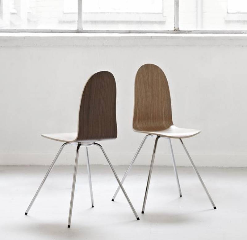 Chaise la tongue design
